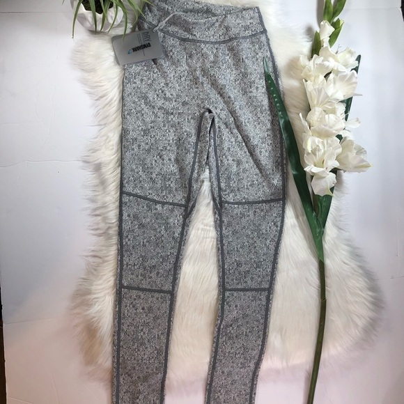 NWT Gymshark Fleur Texture Grey Leggings Charcoal - Picture 6 of 15